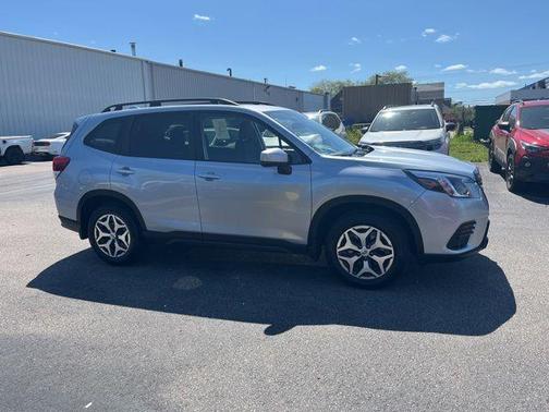 2022 Subaru Forester Premium