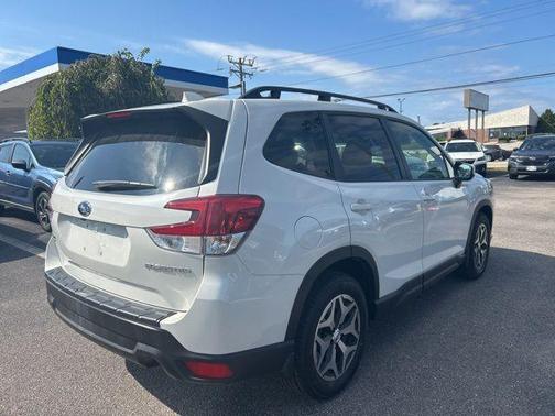 2022 Subaru Forester Premium