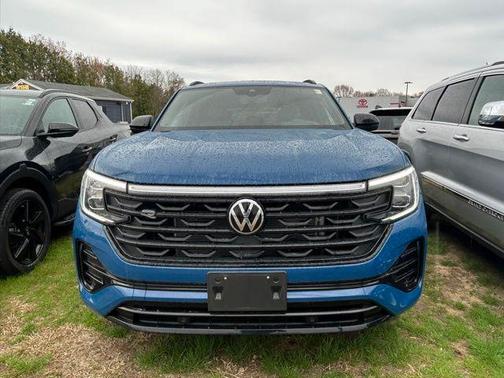 Mountain  Lake Blue 2025 Volkswagen Atlas Cross Sport 2.0T SEL R-Line Black