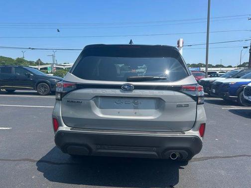 Riverrock Green 2025 Subaru Forester Hybrid Touring