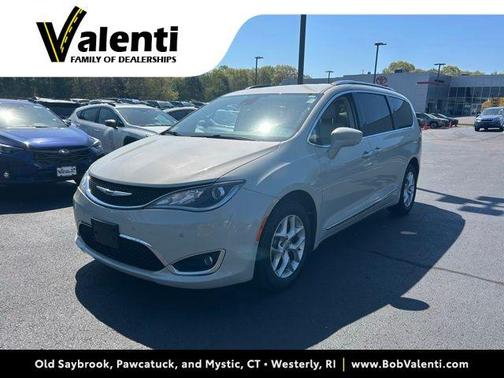 Luxury White Pearlcoat 2020 Chrysler Pacifica Touring-L Plus