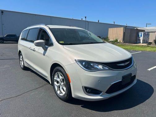 Luxury White Pearlcoat 2020 Chrysler Pacifica Touring-L Plus