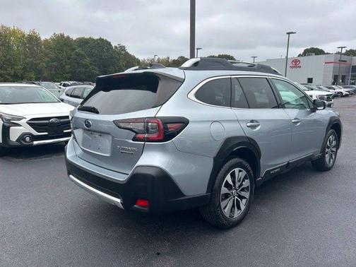 Ice Silver Metallic 2023 Subaru Outback Touring
