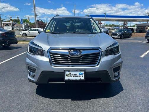 Ice Silver Metallic 2021 Subaru Forester Limited