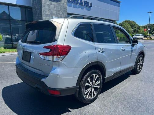Ice Silver Metallic 2021 Subaru Forester Limited
