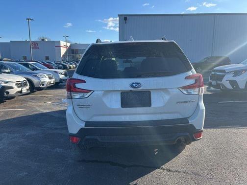 2022 Subaru Forester Premium