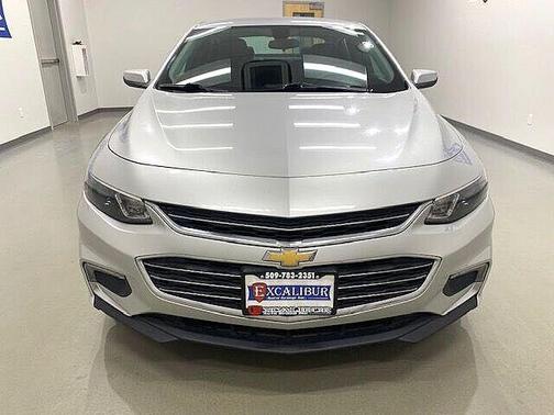 Photo 2 of 31 of 2018 Chevrolet Malibu LT