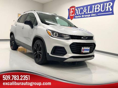 Summit White 2018 Chevrolet Trax LT