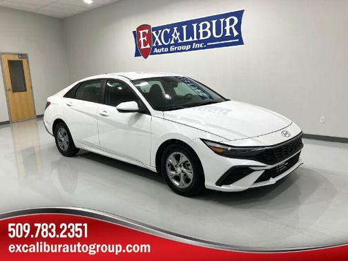 2024 Hyundai ELANTRA SE