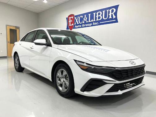 2024 Hyundai ELANTRA SE