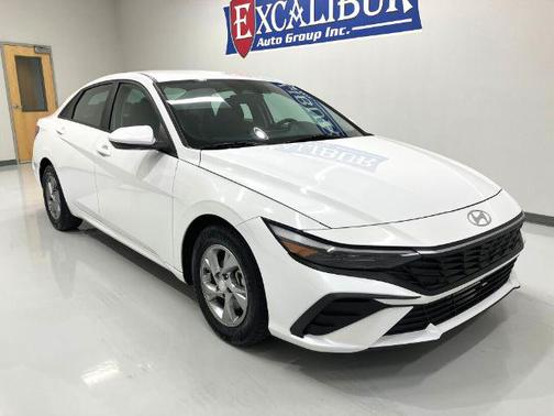 2024 Hyundai ELANTRA SE