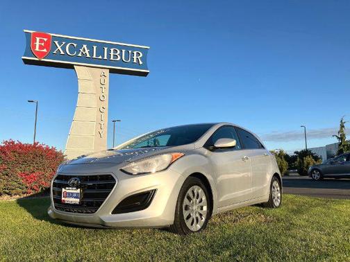 2017 Hyundai Elantra GT Base