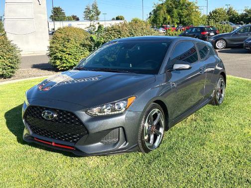 2019 Hyundai Veloster Base