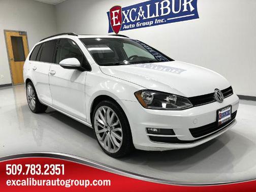 2015 Volkswagen Golf SportWagen TDI SE 4-Door