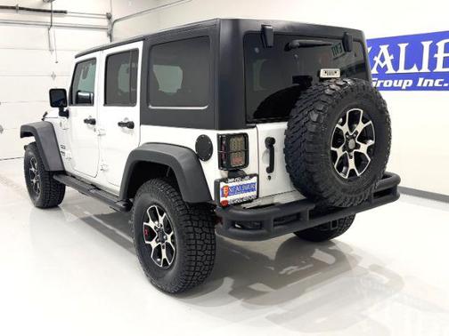 Bright White Clearcoat 2014 Jeep Wrangler Unlimited Sport