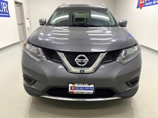 Photo 2 of 33 of 2016 Nissan Rogue SV