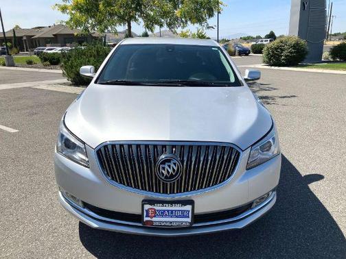 2016 Buick LaCrosse .