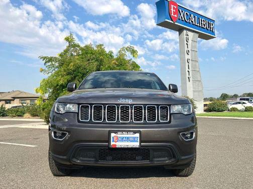 2019 Jeep Grand Cherokee Laredo