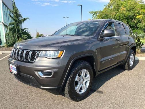 2019 Jeep Grand Cherokee Laredo