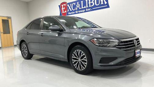 Platinum Gray Metallic 2019 Volkswagen Jetta 1.4T SE