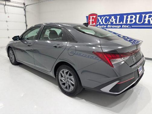 2024 Hyundai ELANTRA HEV Blue