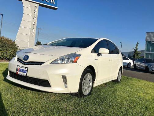 2012 Toyota Prius v Base