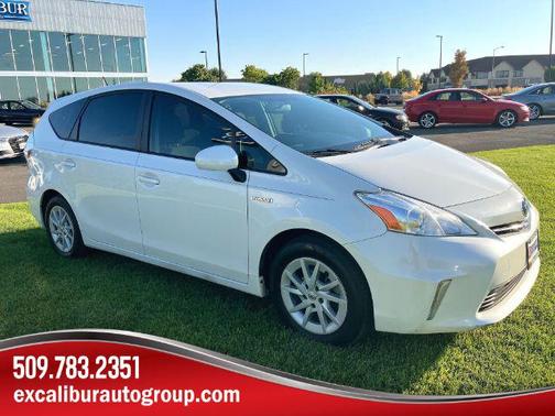2012 Toyota Prius v Base
