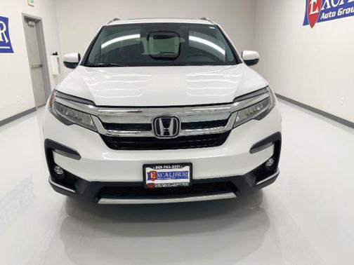 2022 Honda Pilot Touring 8-Passenger