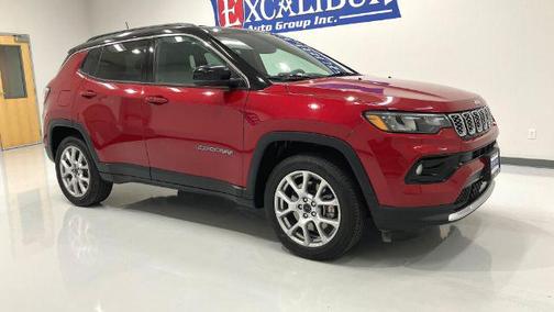 Red Hot Pearlcoat 2025 Jeep Compass Limited