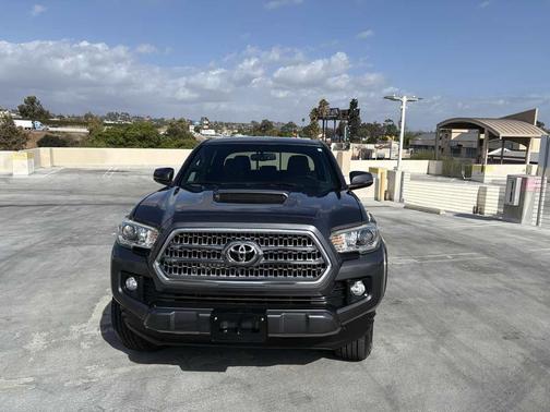 2017 Toyota Tacoma TRD Sport