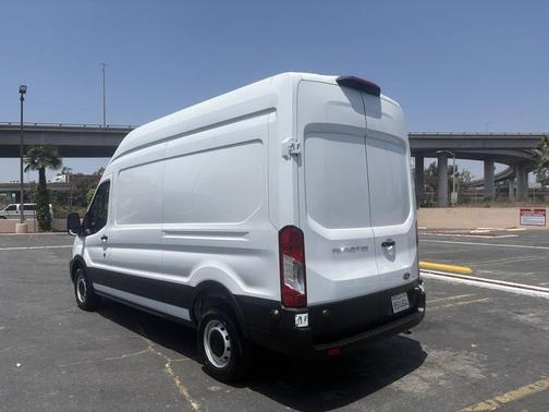 Oxford White 2025 Ford Transit-250 Base