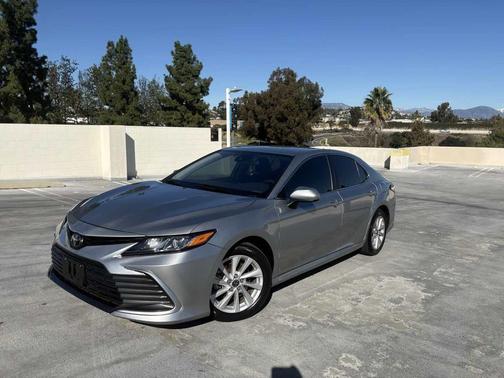 2022 Toyota Camry LE