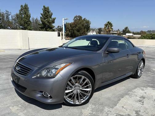 2011 INFINITI G37 Base