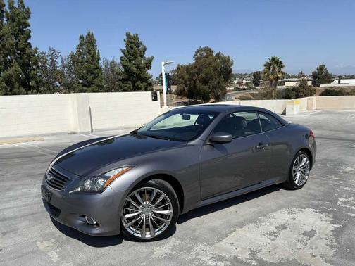 2011 INFINITI G37 Base