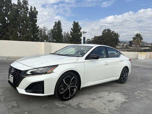 2024 Nissan Altima SR FWD