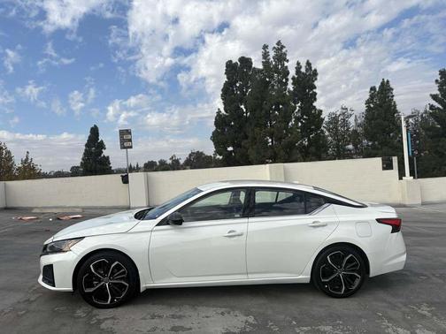 2024 Nissan Altima SR FWD