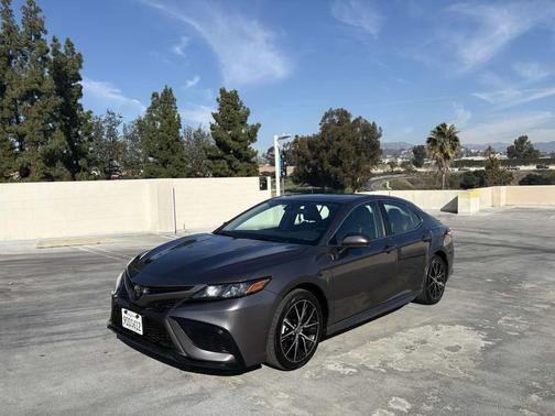 2023 Toyota Camry SE