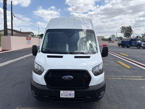 Oxford White 2023 Ford Transit-250 Base