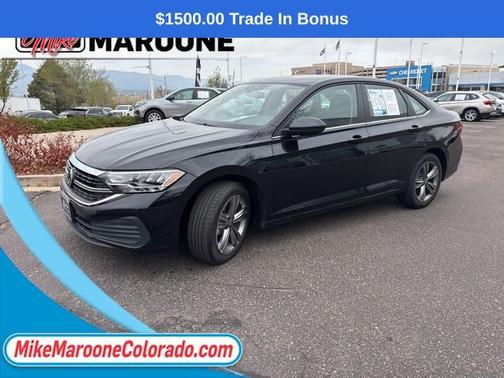 Deep Black Pearl Effect 2024 Volkswagen Jetta 1.5T SE