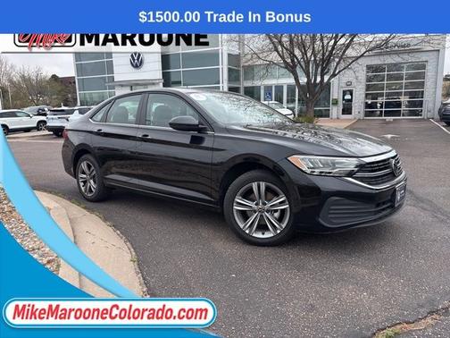 Deep Black Pearl Effect 2024 Volkswagen Jetta 1.5T SE