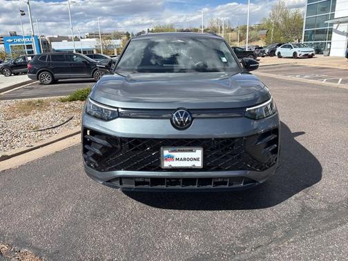 Platinum Gray Metallic 2025 Volkswagen Tiguan 2.0T SE R-Line Black