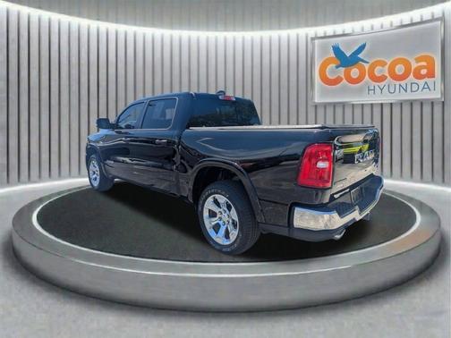 Diamond Black Crystal Pearlcoat 2026 RAM 1500 Big Horn/Lone Star