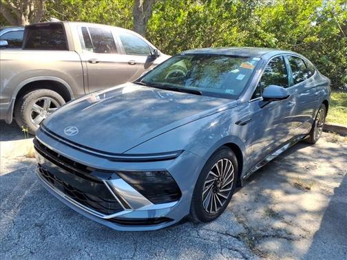 2025 Hyundai SONATA Hybrid SE