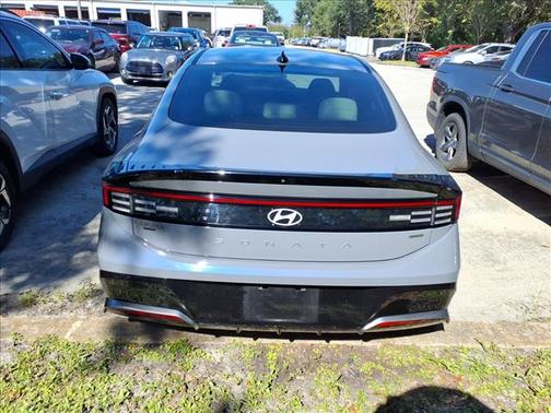 2025 Hyundai SONATA Hybrid SE