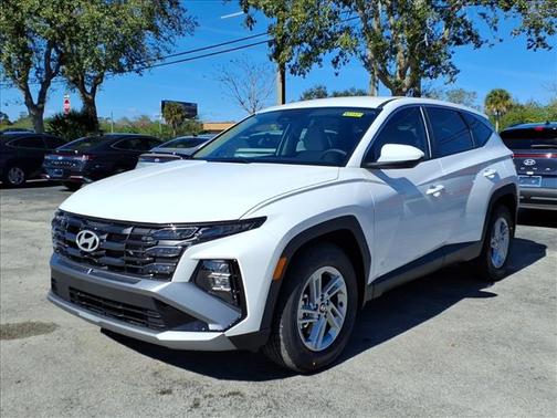 2026 Hyundai TUCSON SE