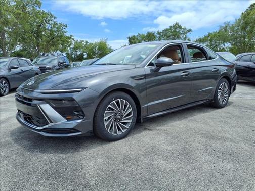 2025 Hyundai SONATA Hybrid Limited