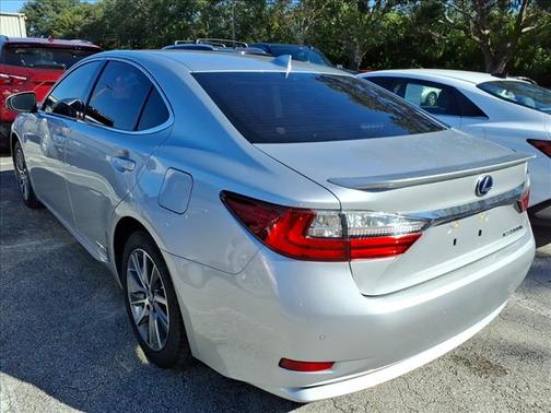 2018 Lexus ES 300h Base