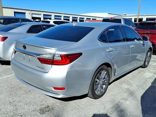 2018 Lexus ES 300h Base