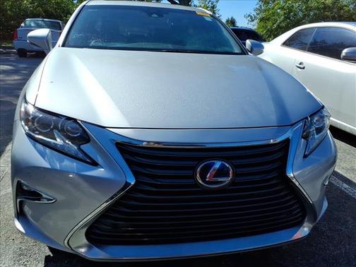 2018 Lexus ES 300h Base