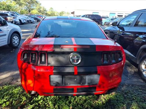 2014 Ford Mustang V6
